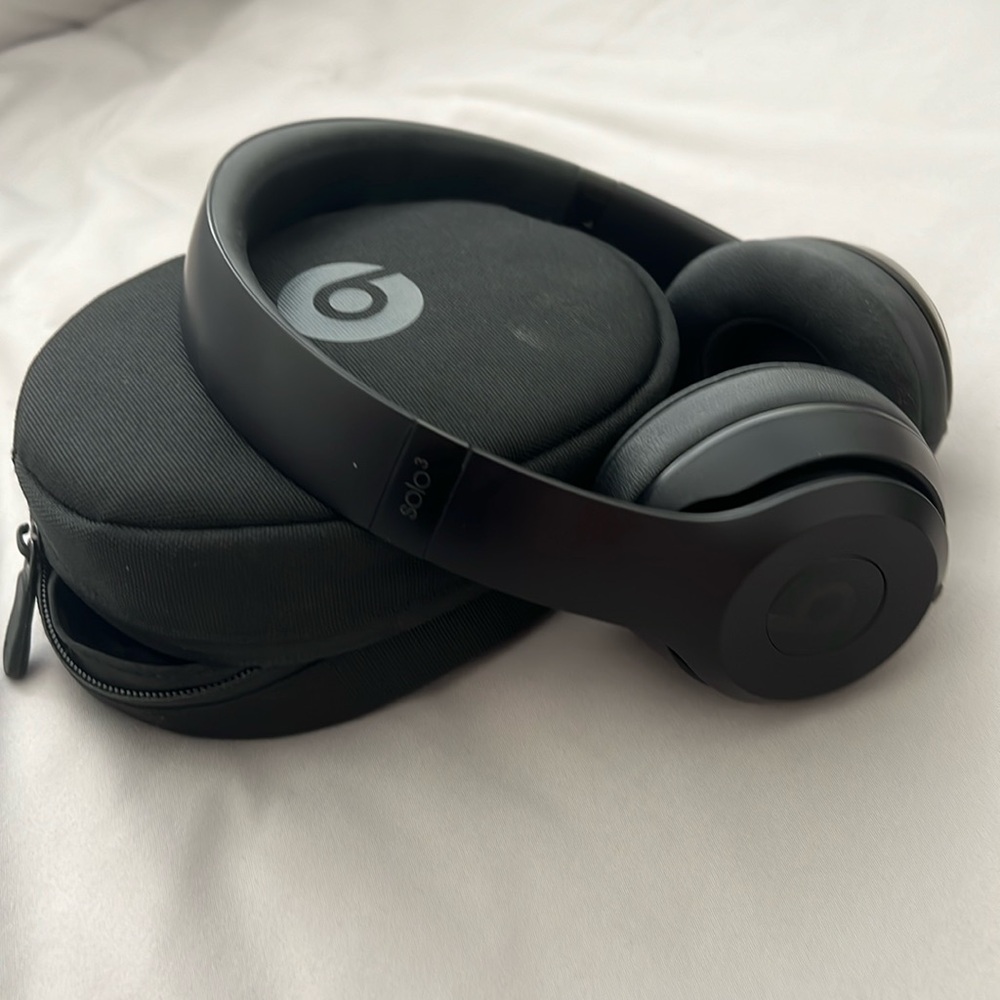 Beats Solo 3 Wireless Headphones